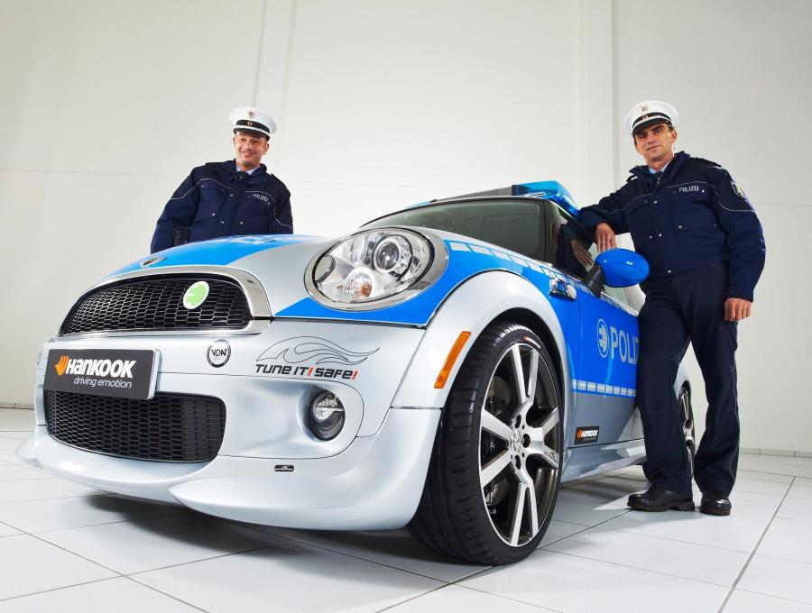  Mini E Police Car by AC Schnitzer 2010 года  (фото 10 из 10)